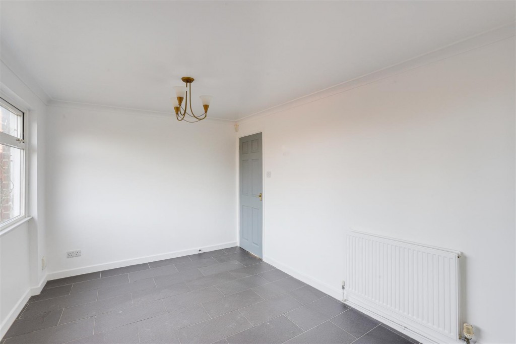 Homefield Avenue, Arnold, Nottinghamshire, NG5 8GA