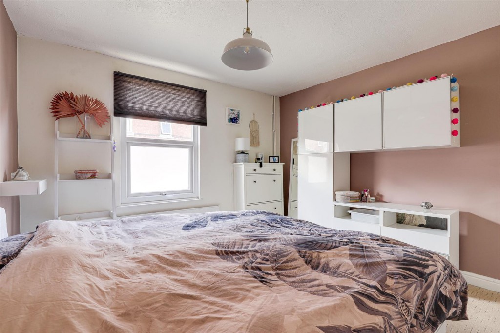 Wilford Crescent East, The Meadows, Nottinghamshire, NG2 2ED