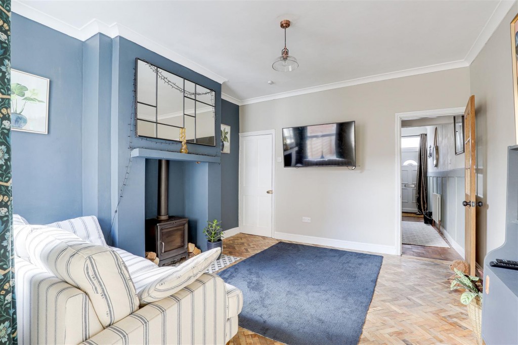 Wilford Crescent East, The Meadows, Nottinghamshire, NG2 2ED