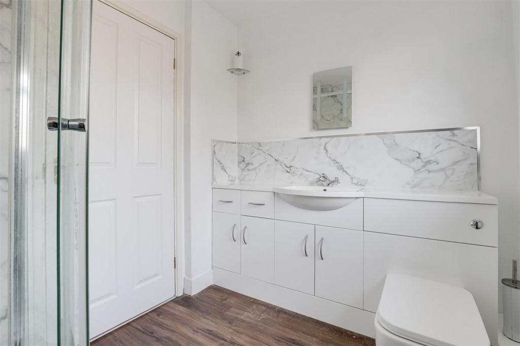Langbank Avenue, Rise Park, Nottinghamshire, NG5 5BU