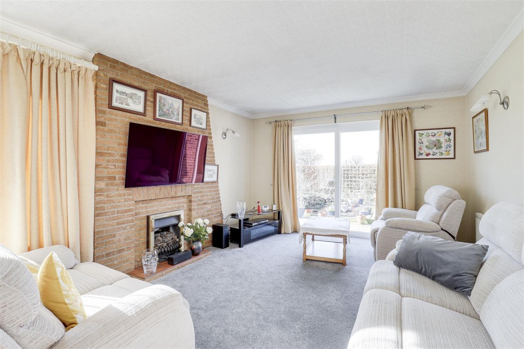 Langbank Avenue, Rise Park, Nottinghamshire, NG5 5BU