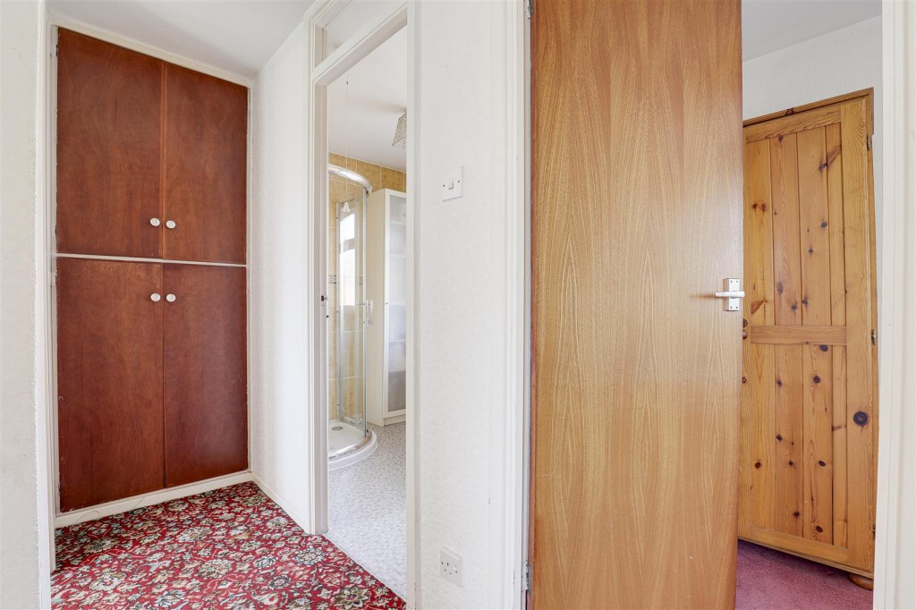 Foxwood Grove, Calverton, Nottinghamshire, NG14 6JF