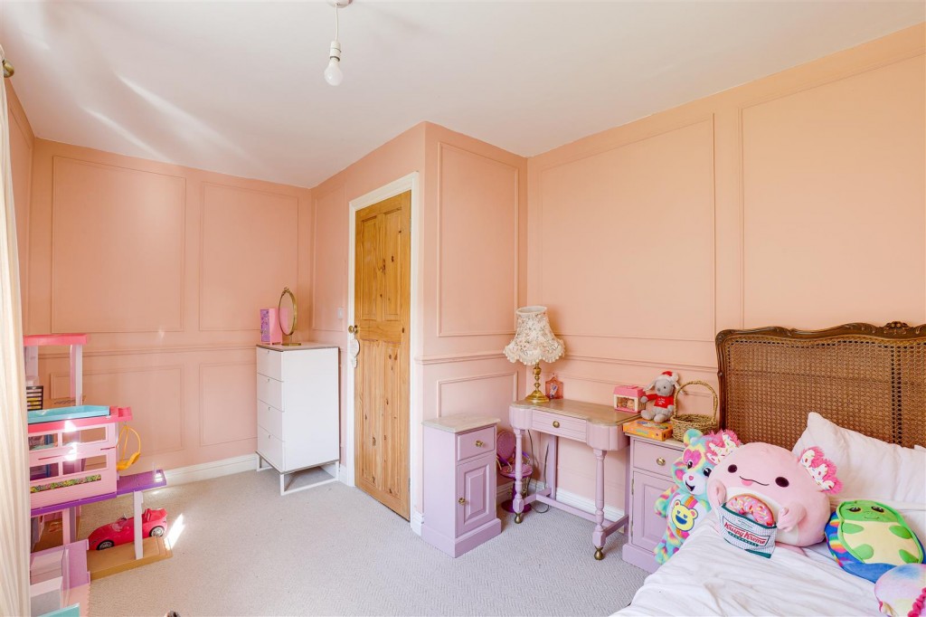 Besecar Avenue, Gedling, Nottinghamshire, NG4 4EN