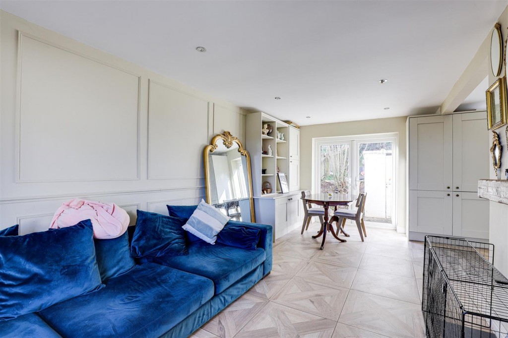 Besecar Avenue, Gedling, Nottinghamshire, NG4 4EN