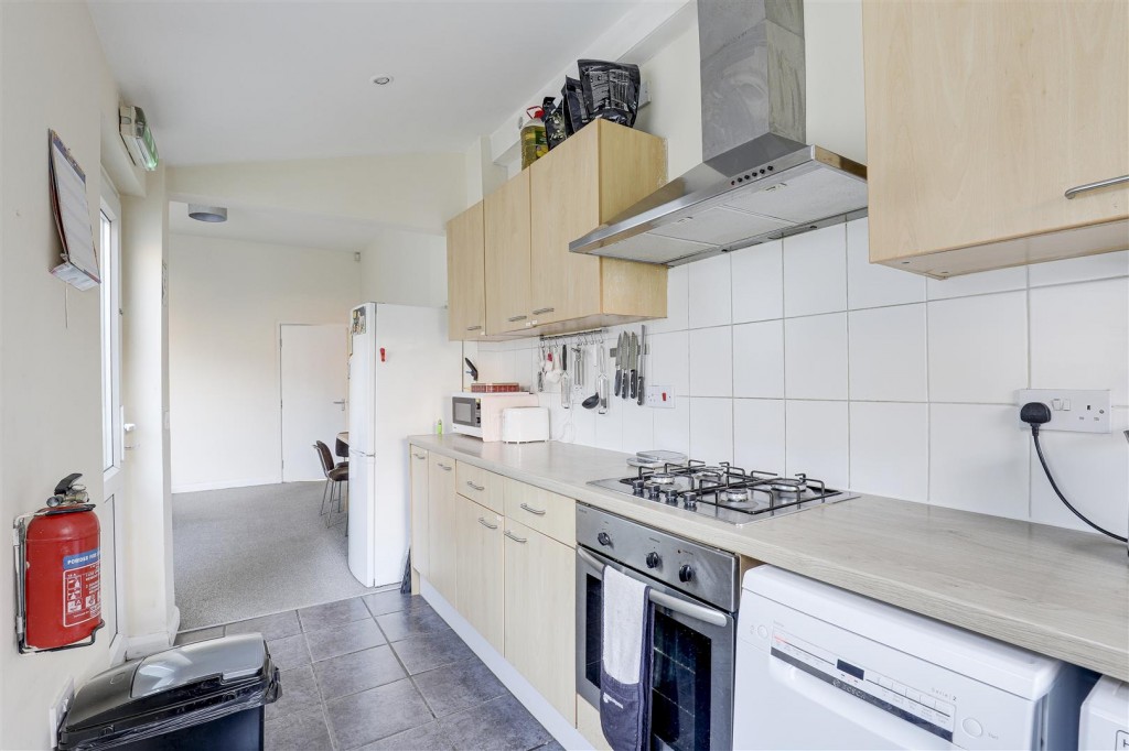 Hartley Road, Nottingham, Nottinghamshire, NG7 3AD