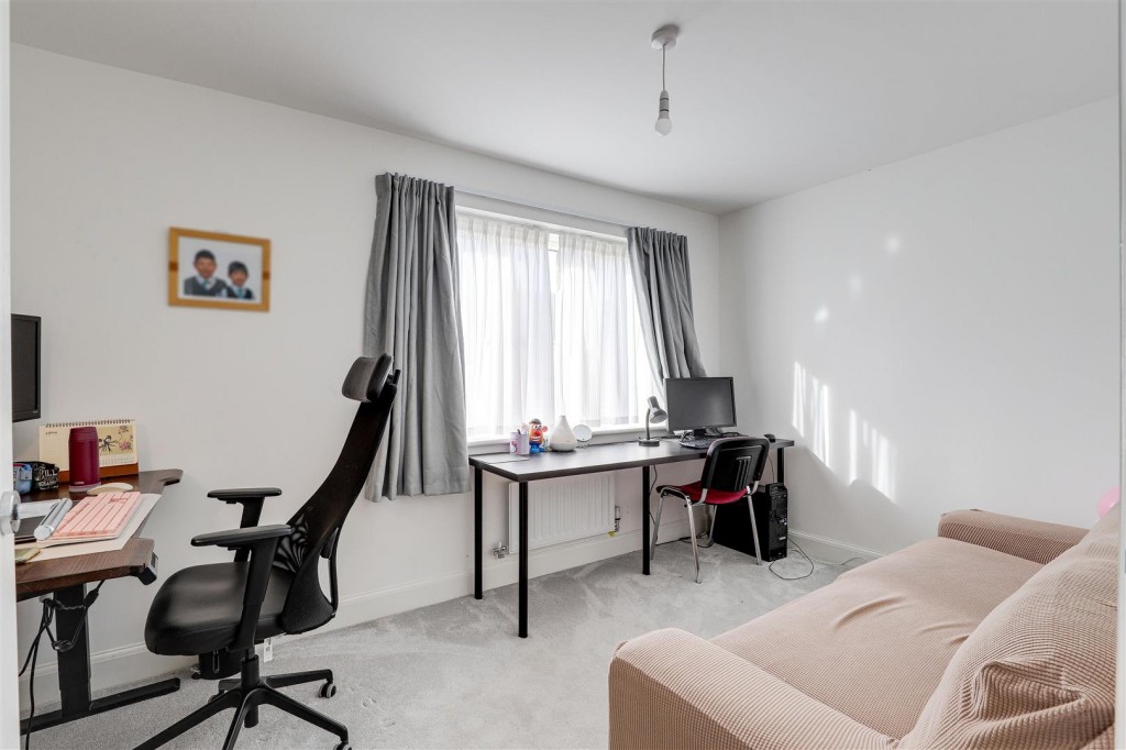 Josephine Grove, Edwalton, Nottinghamshire, NG12 4LL