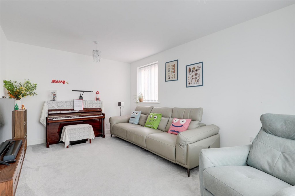Josephine Grove, Edwalton, Nottinghamshire, NG12 4LL
