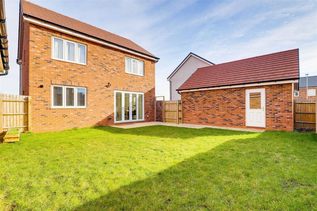 Josephine Grove, Edwalton, Nottinghamshire, NG12 4LL