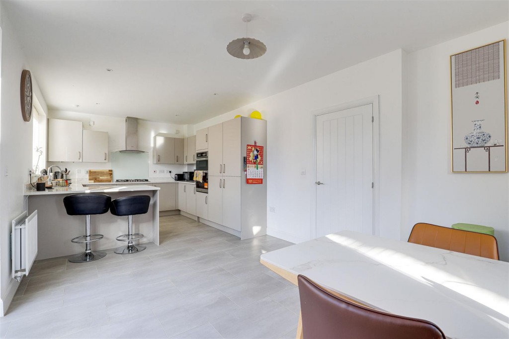 Josephine Grove, Edwalton, Nottinghamshire, NG12 4LL