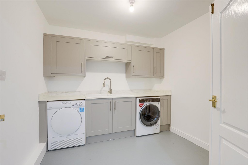 Redwood, West Bridgford, Nottinghamshire, NG2 7UL