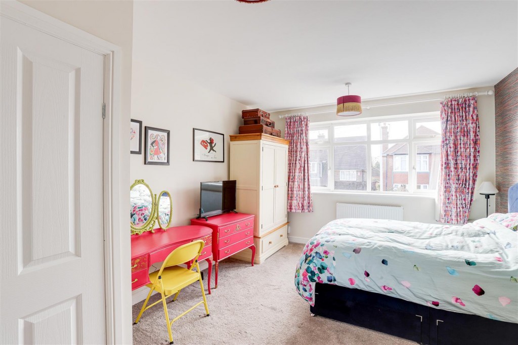 Kingrove Avenue, Beeston, Nottinghamshire, NG9 4DQ