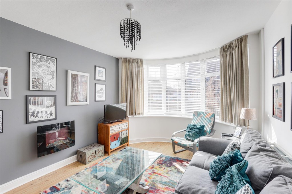 Kingrove Avenue, Beeston, Nottinghamshire, NG9 4DQ