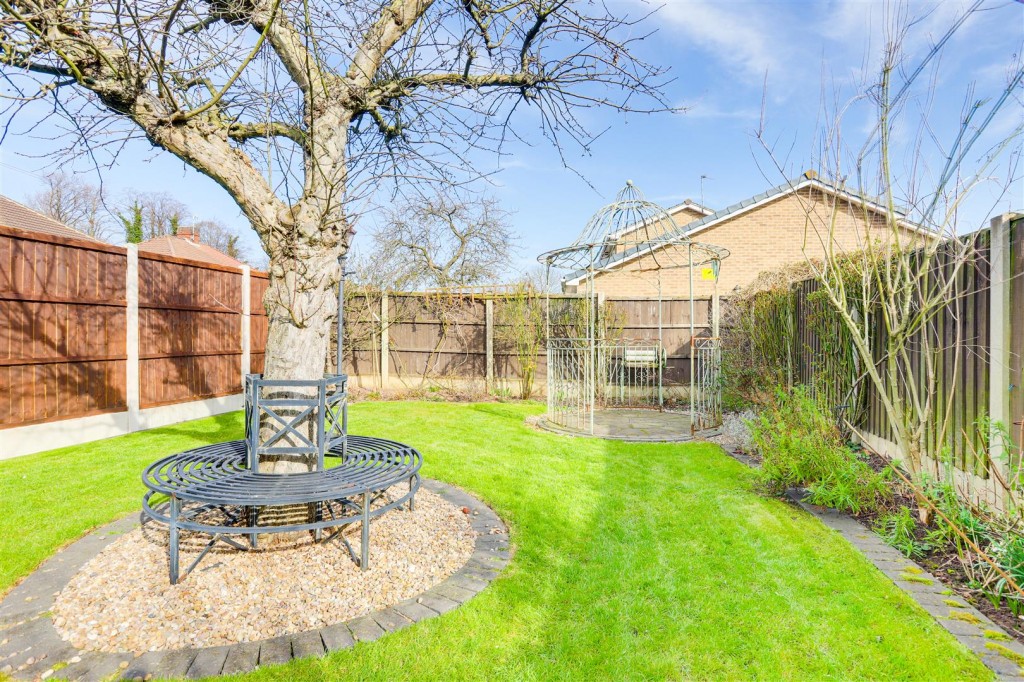 Kingrove Avenue, Beeston, Nottinghamshire, NG9 4DQ