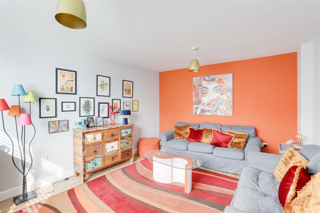 Kingrove Avenue, Beeston, Nottinghamshire, NG9 4DQ