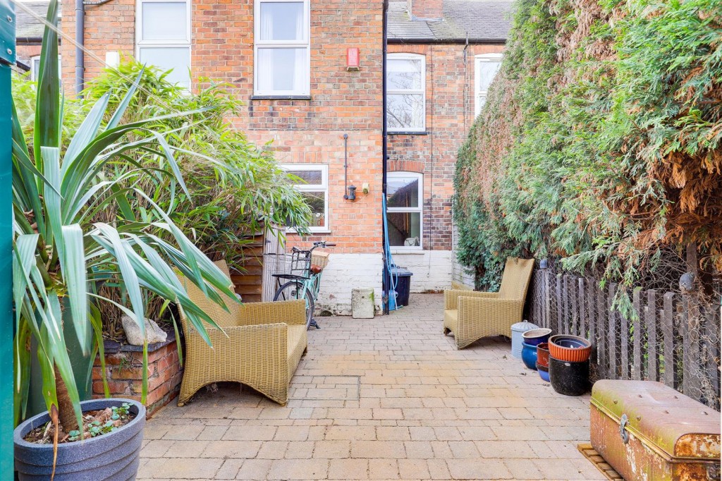 Highfield Grove, West Bridgford, Nottinghamshire, NG2 6DW