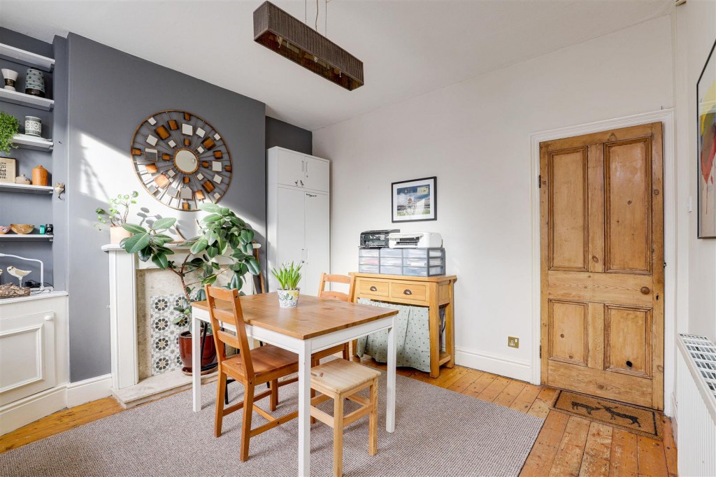 Highfield Grove, West Bridgford, Nottinghamshire, NG2 6DW