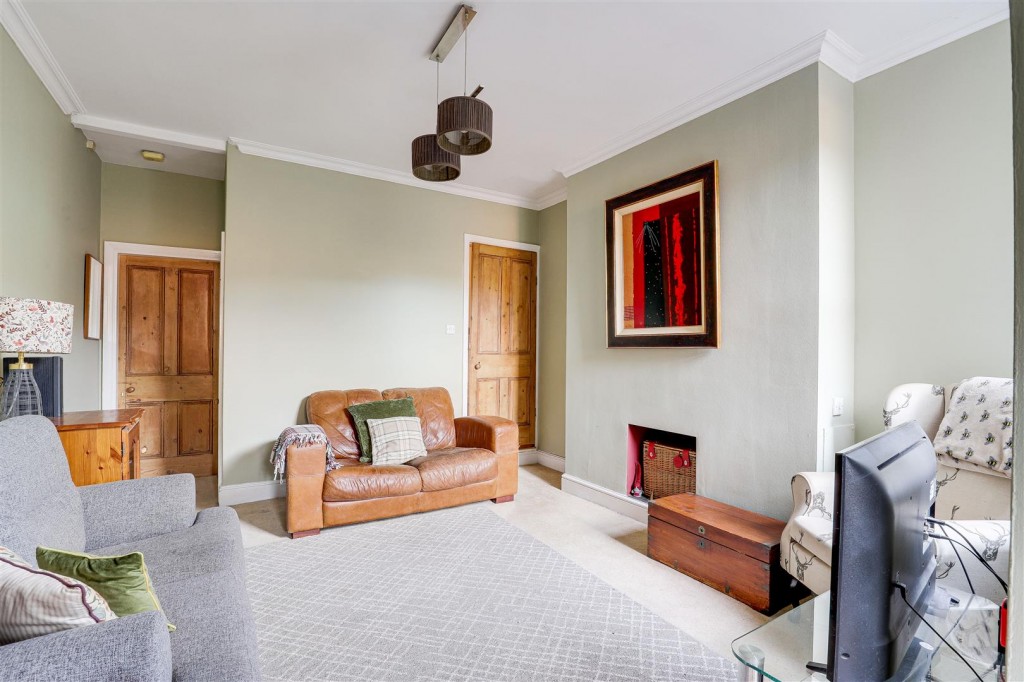 Highfield Grove, West Bridgford, Nottinghamshire, NG2 6DW