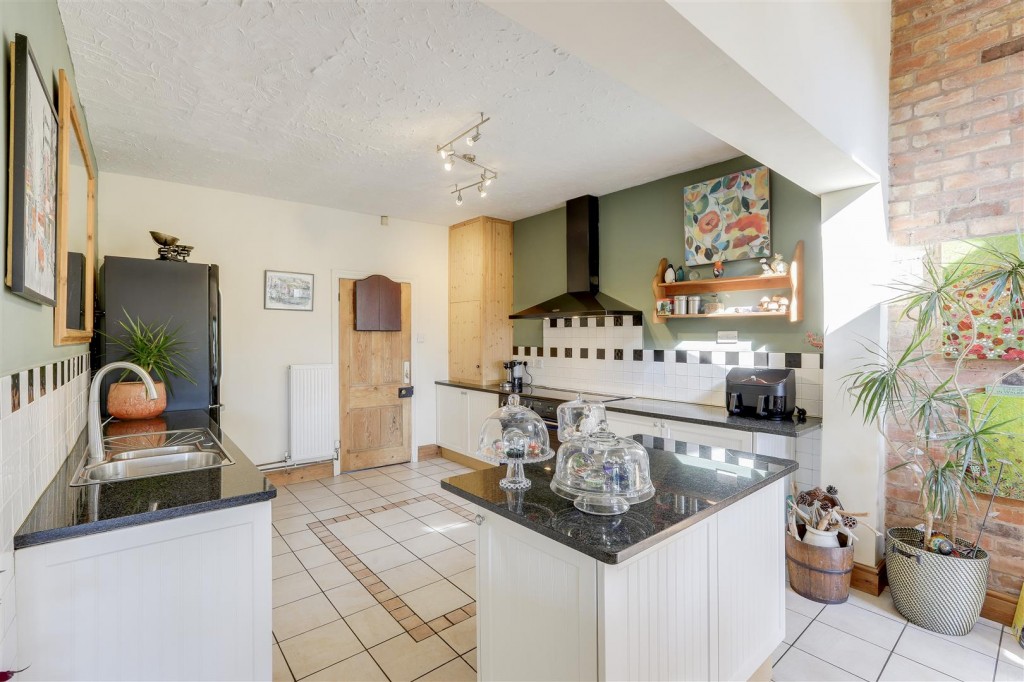 Derby Road, Risley, Derbyshire, DE72 3SY