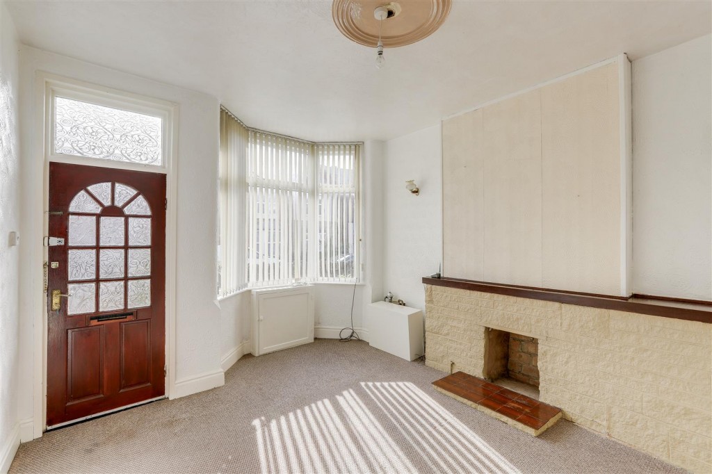 Broomhill Road, Bulwell, Nottinghamshire,NG6 9GX