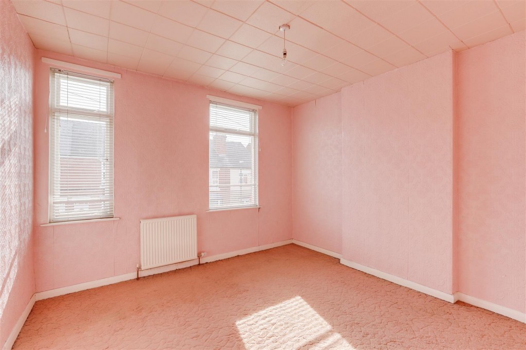 Broomhill Road, Bulwell, Nottinghamshire,NG6 9GX