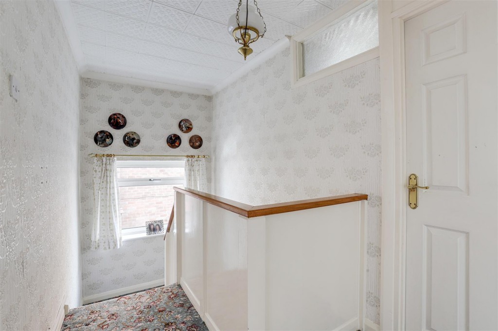 The Hollows, Silverdale, Nottinghamshire, NG11 7FJ
