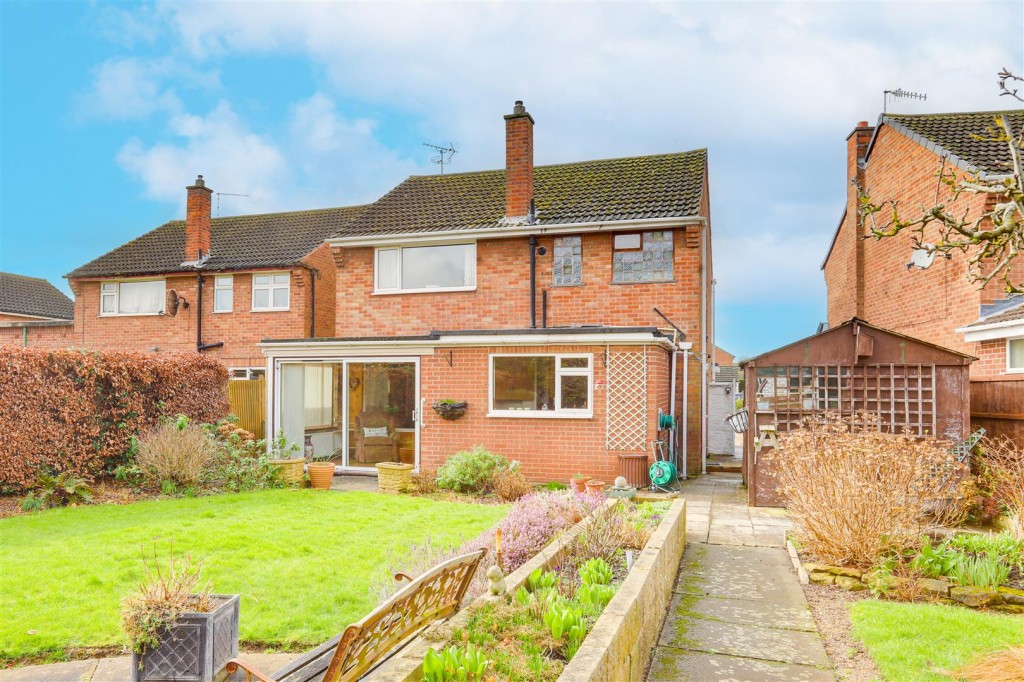 The Hollows, Silverdale, Nottinghamshire, NG11 7FJ