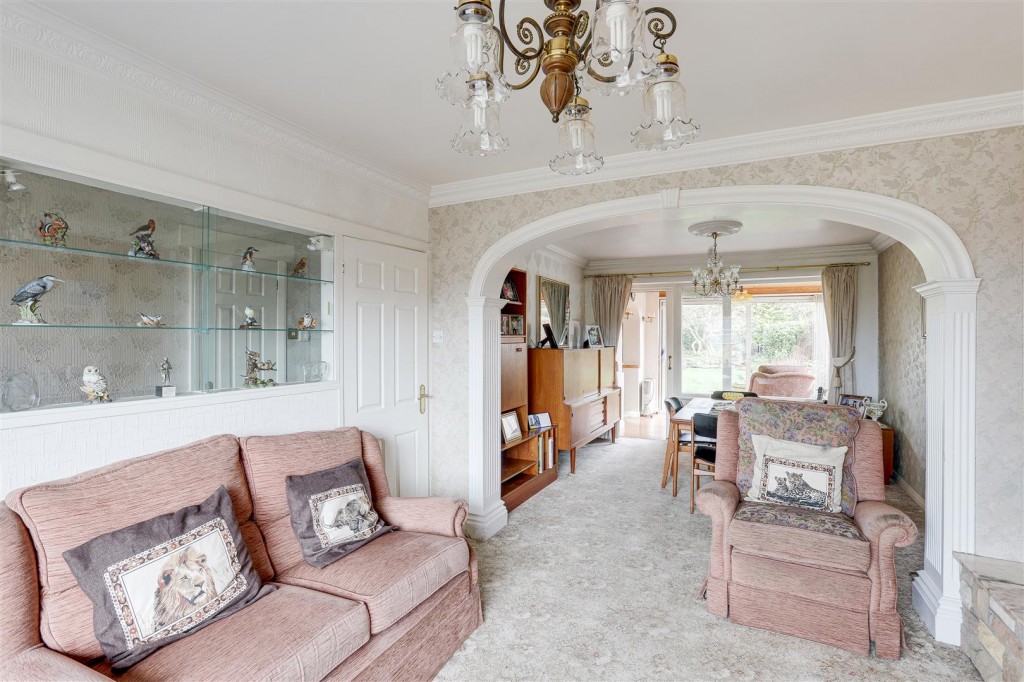 The Hollows, Silverdale, Nottinghamshire, NG11 7FJ