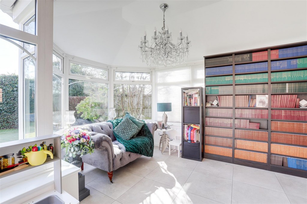 Wychwood Drive, Trowell, Nottinghamshire, NG9 3RB