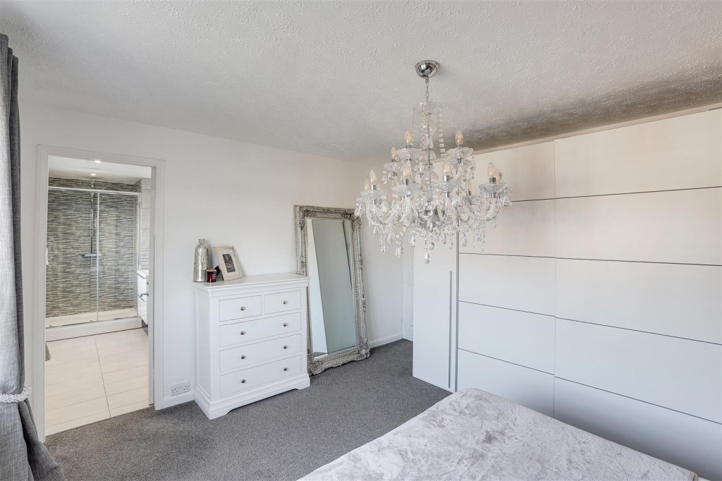 Wychwood Drive, Trowell, Nottinghamshire, NG9 3RB