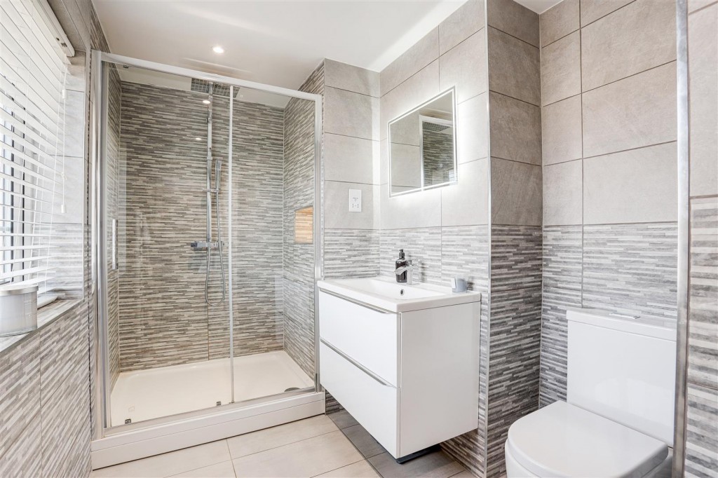 Wychwood Drive, Trowell, Nottinghamshire, NG9 3RB