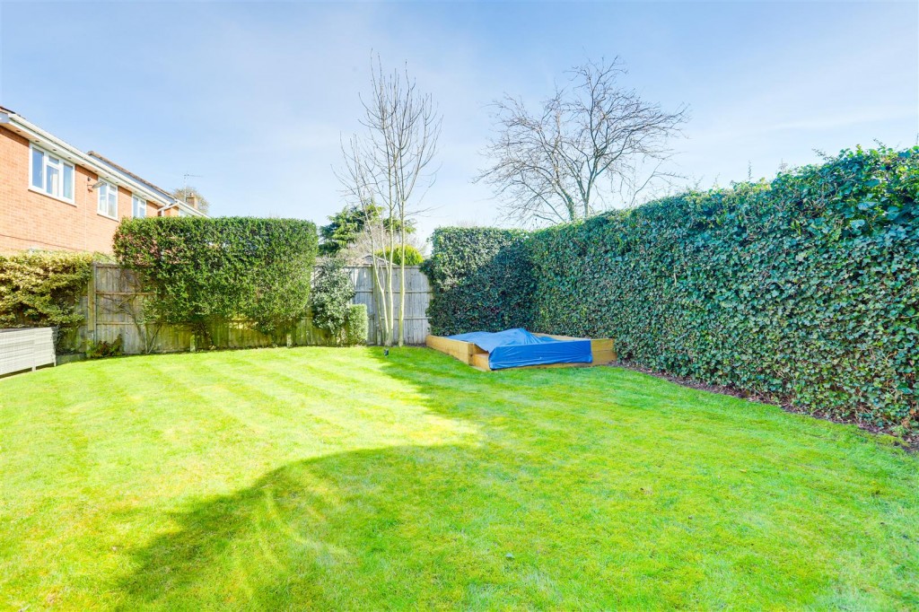 Wychwood Drive, Trowell, Nottinghamshire, NG9 3RB