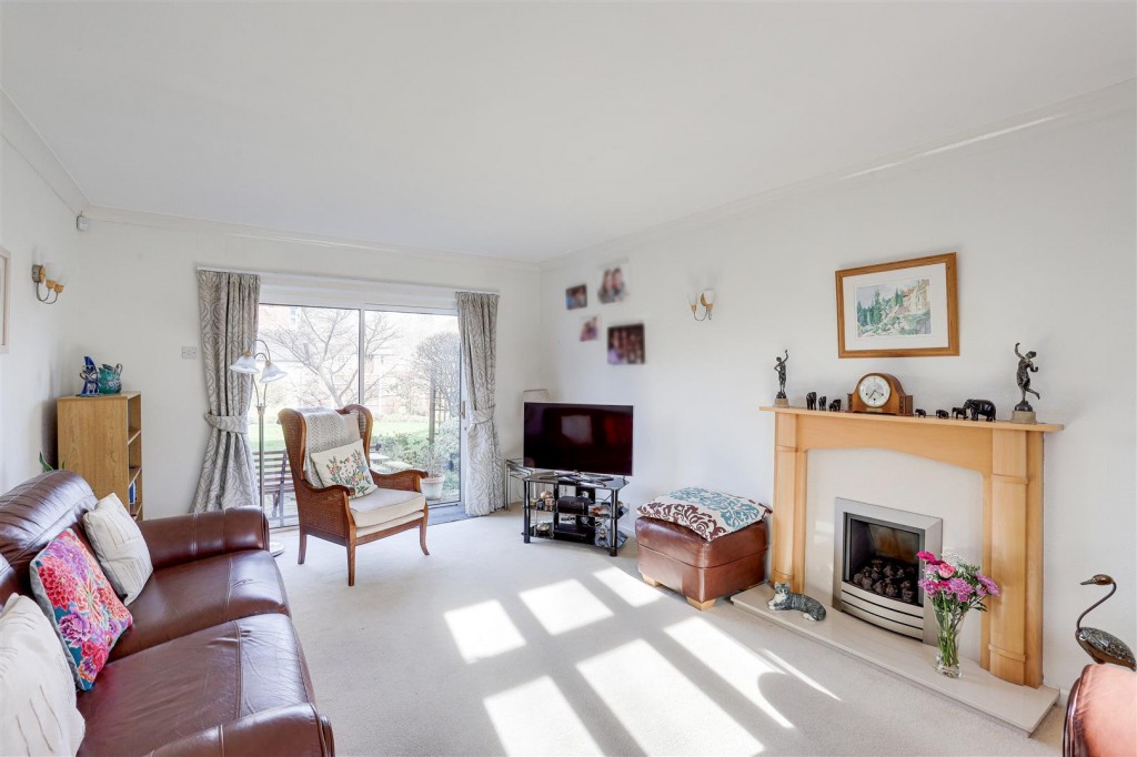 Russell Drive, Wollaton, Nottinghamshire, NG8 2BE
