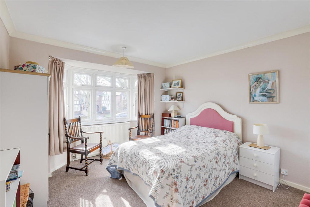 Russell Drive, Wollaton, Nottinghamshire, NG8 2BE
