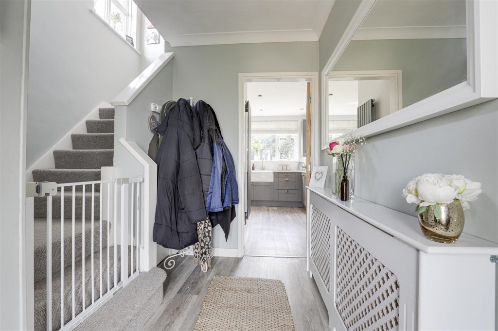 Grouville Drive, Woodthorpe, Nottinghamshire, NG5 4NN