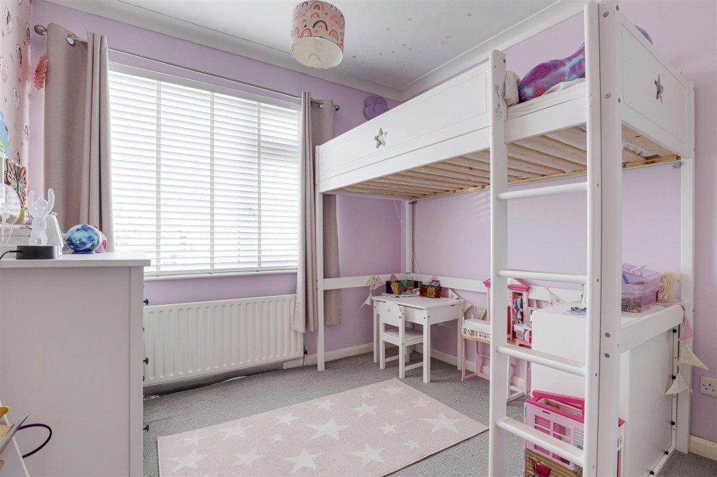 Grouville Drive, Woodthorpe, Nottinghamshire, NG5 4NN