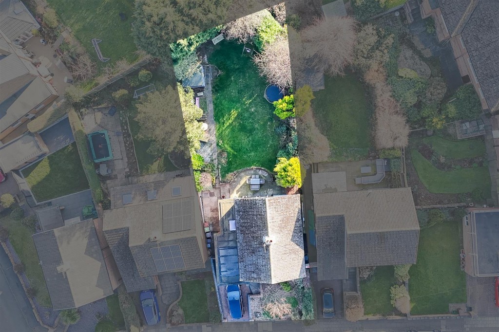 Grouville Drive, Woodthorpe, Nottinghamshire, NG5 4NN