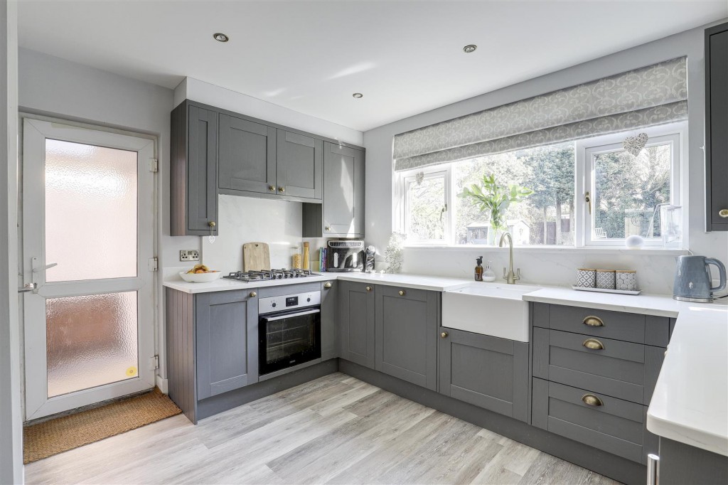 Grouville Drive, Woodthorpe, Nottinghamshire, NG5 4NN