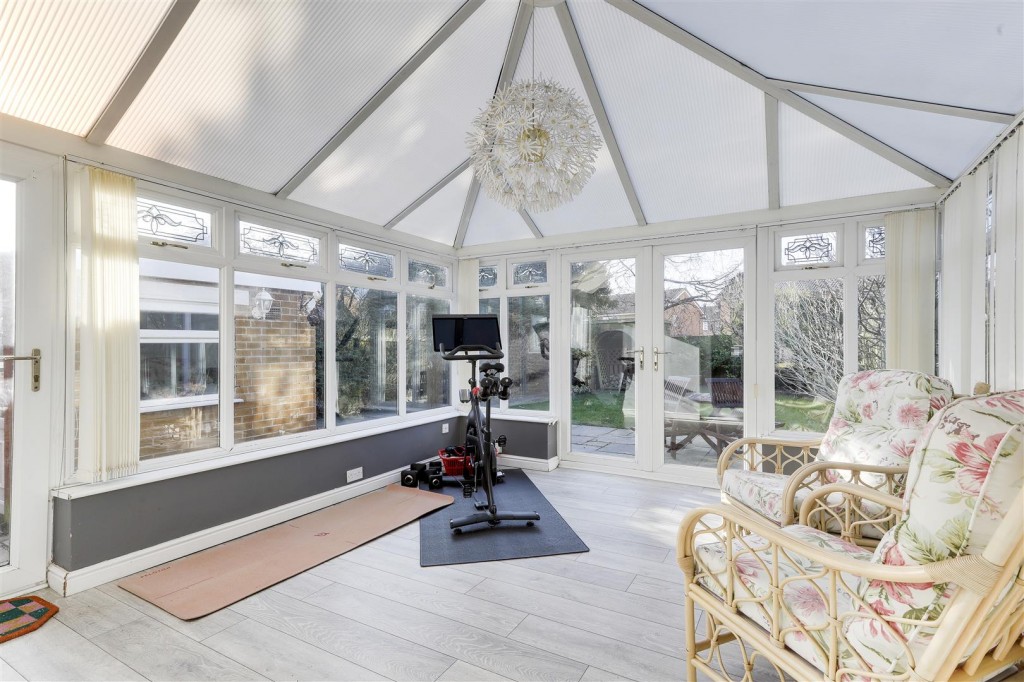 Maidens Dale, Arnold, Nottinghamshire, NG5 8LQ