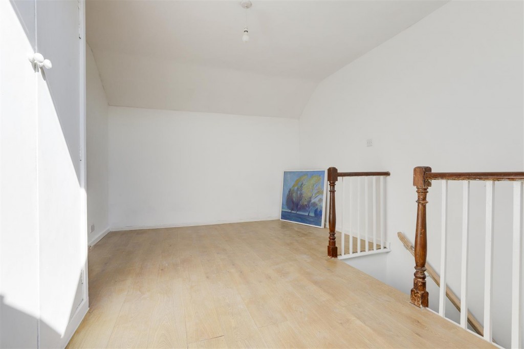 Wilton Terrace, Basford, Nottinghamshire, NG6 0EQ