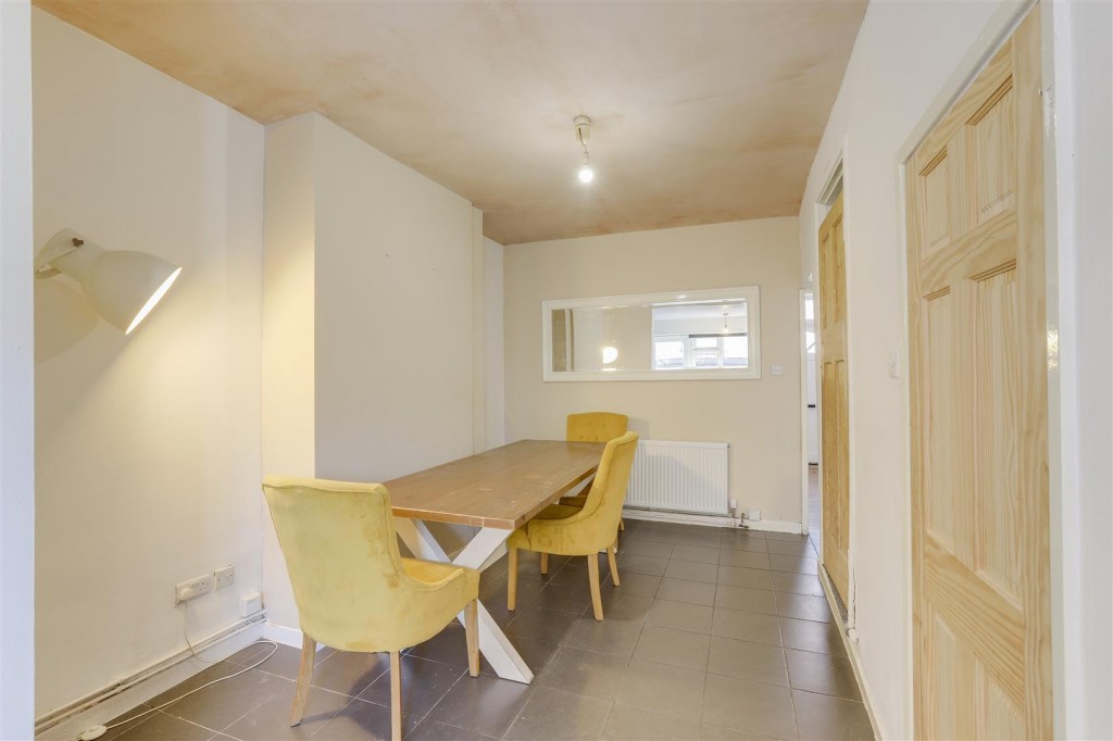 Wilton Terrace, Basford, Nottinghamshire, NG6 0EQ