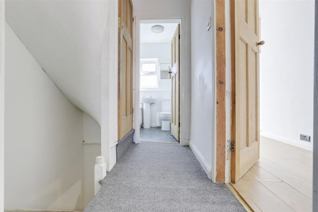 Wilton Terrace, Basford, Nottinghamshire, NG6 0EQ