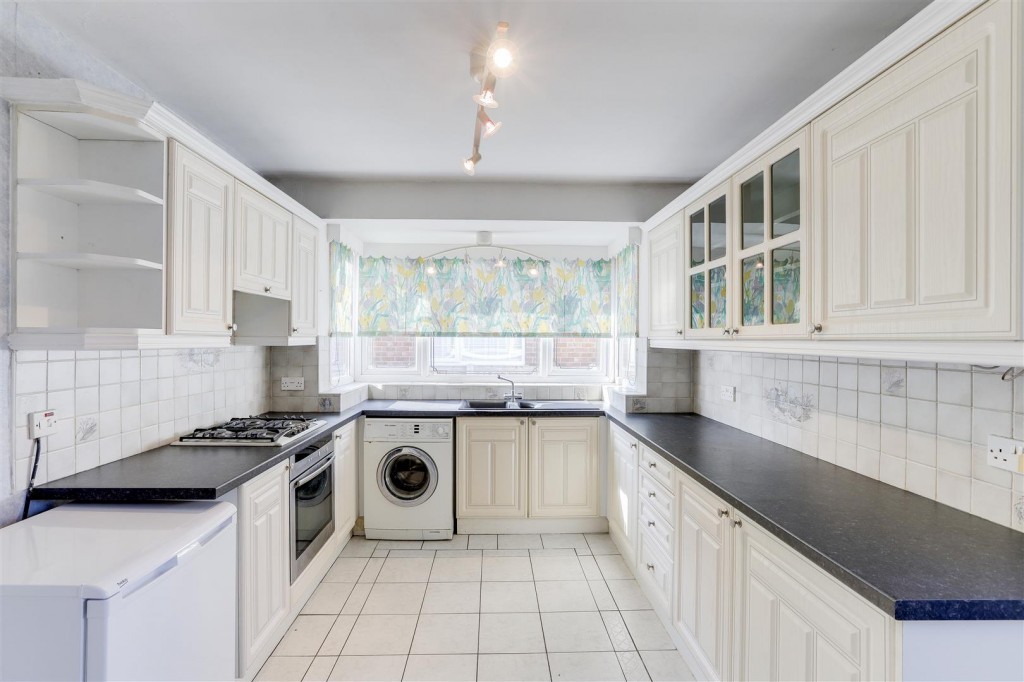 Owen Avenue, Long Eaton, Nottinghamshire, NG10 2FS