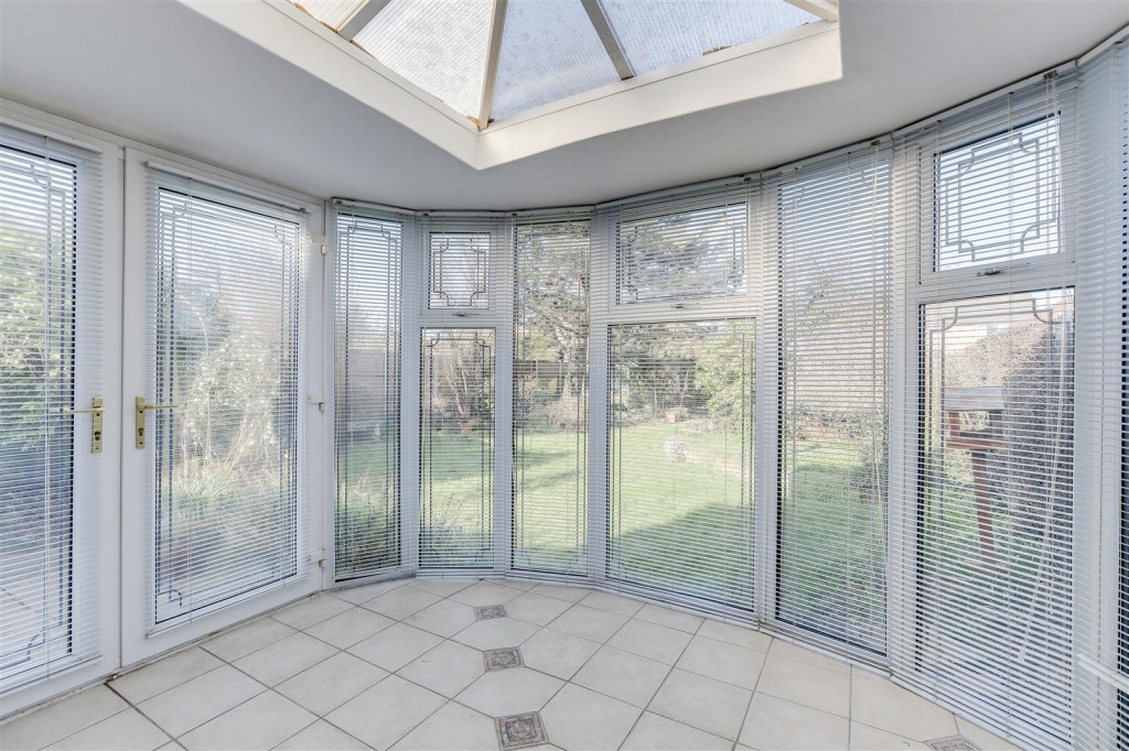Owen Avenue, Long Eaton, Nottinghamshire, NG10 2FS
