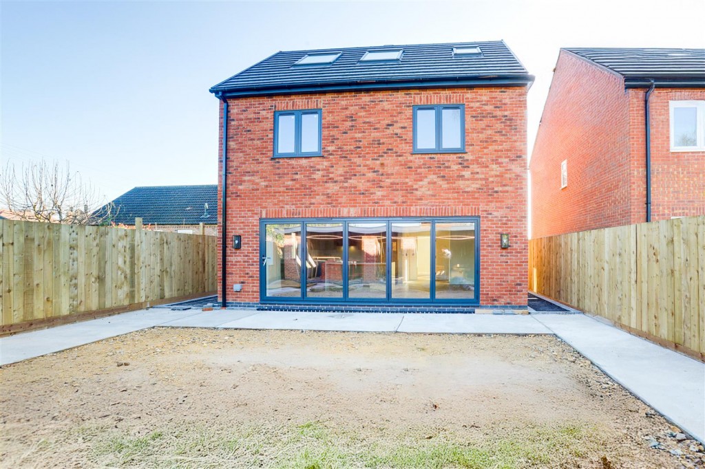Marsham Drive, Arnold, Nottinghamshire, NG5 6TB