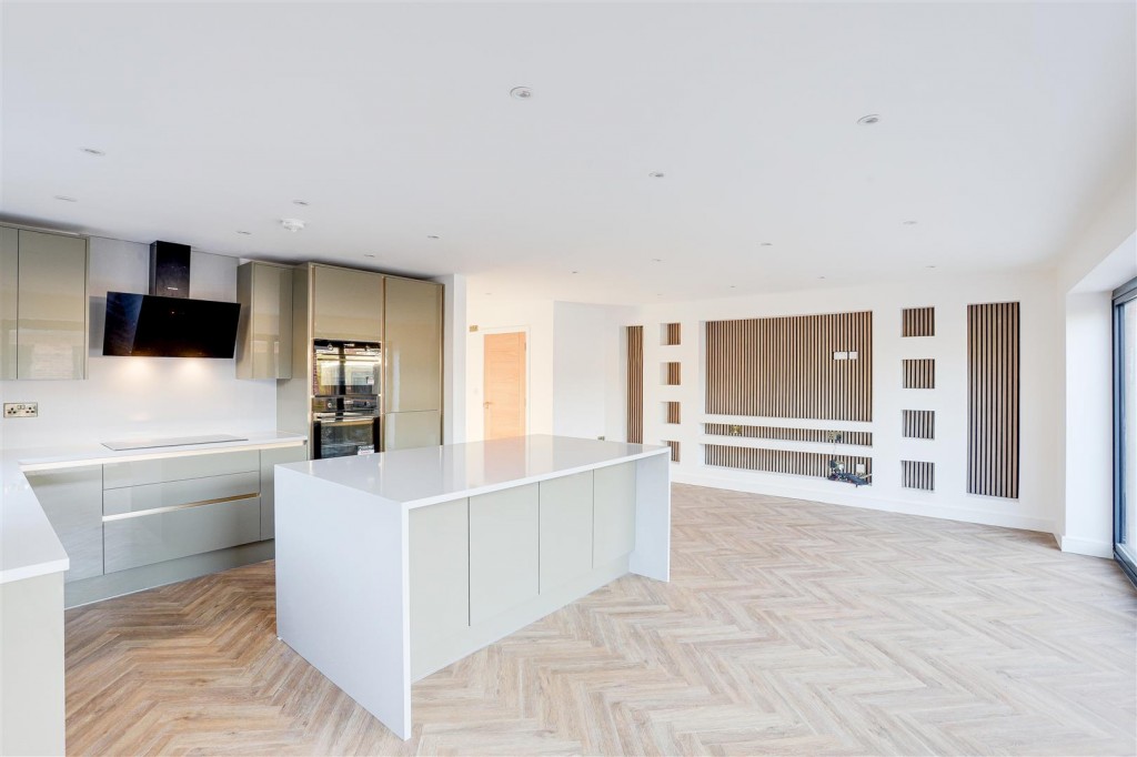 Marsham Drive, Arnold, Nottinghamshire, NG5 6TB