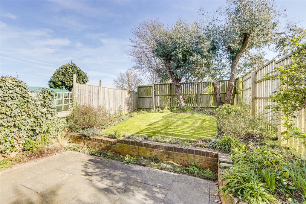 Dale Close, West Bridgford, Nottinghamshire, NG2 6LH