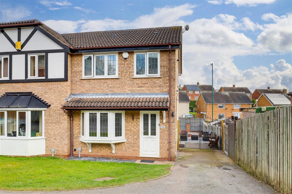 Longfellows Close, Nottingham, Nottinghamshire, NG5 5UD