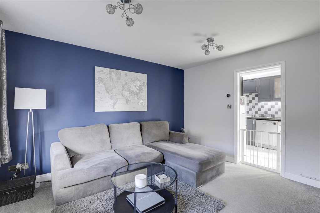 Longfellows Close, Nottingham, Nottinghamshire, NG5 5UD