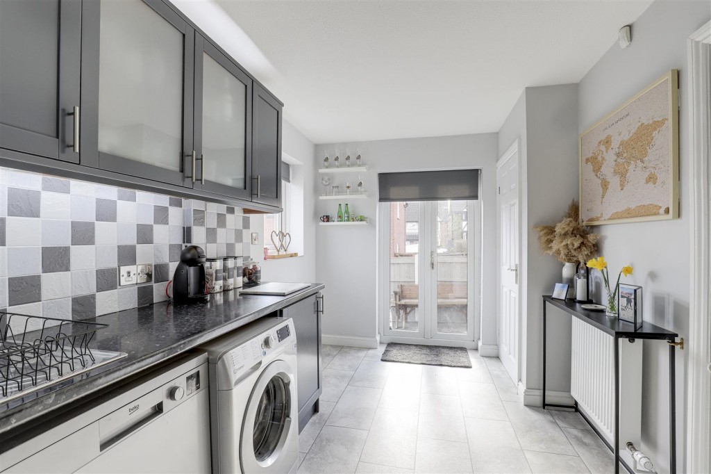 Longfellows Close, Nottingham, Nottinghamshire, NG5 5UD
