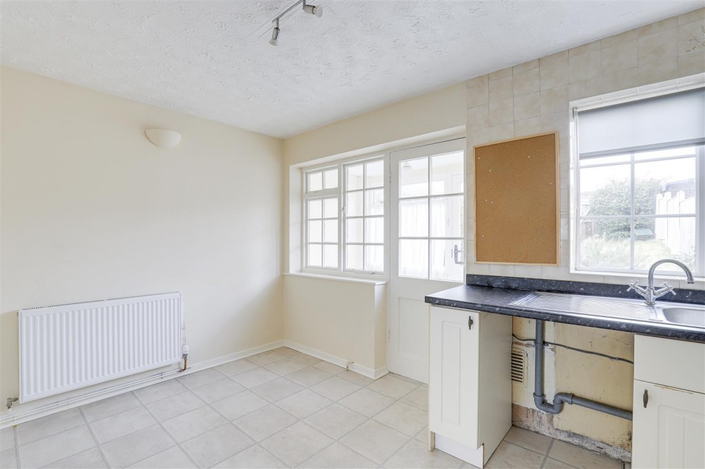 Charnwood Lane, Arnold, Nottinghamshire, NG5 6PG